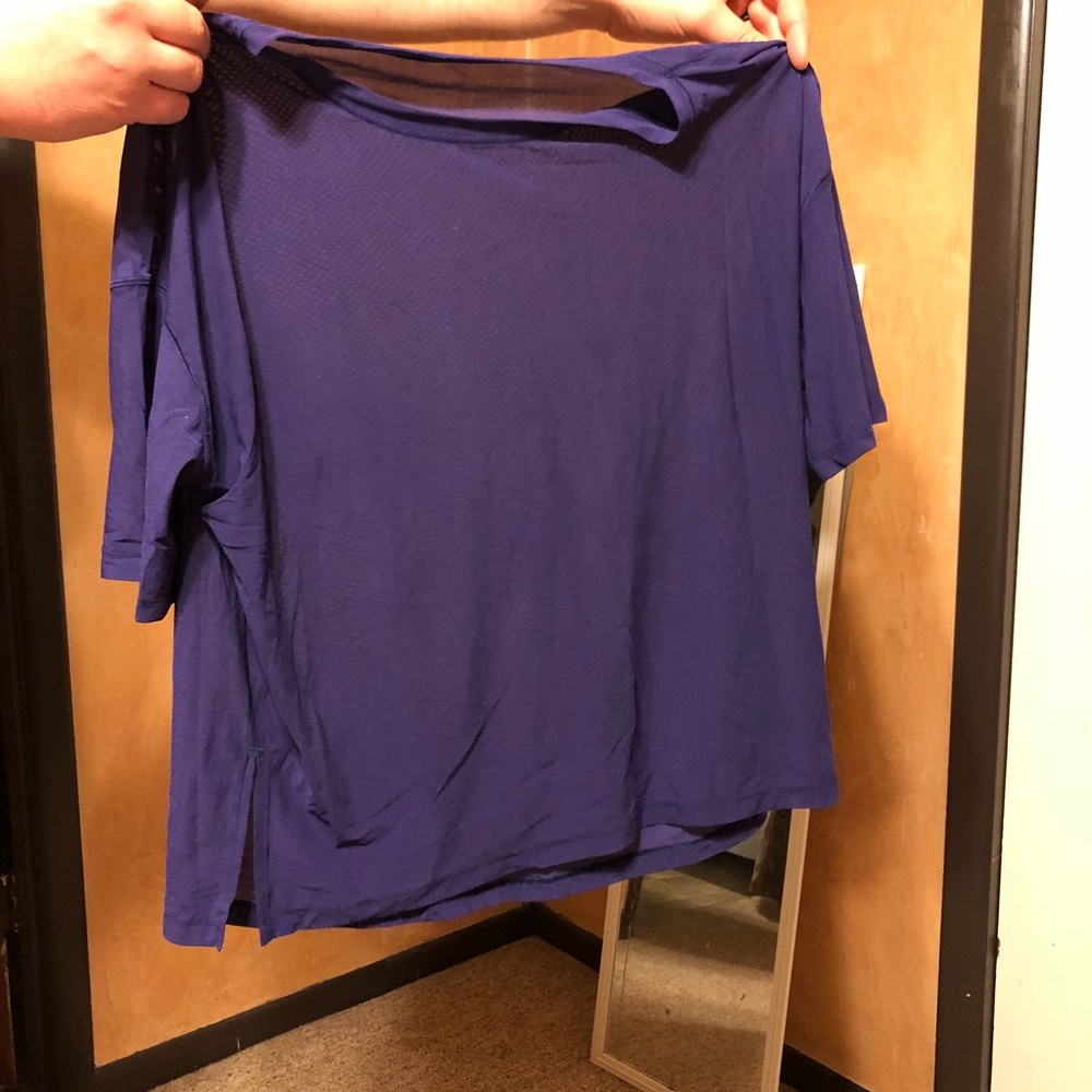 Lululemon top